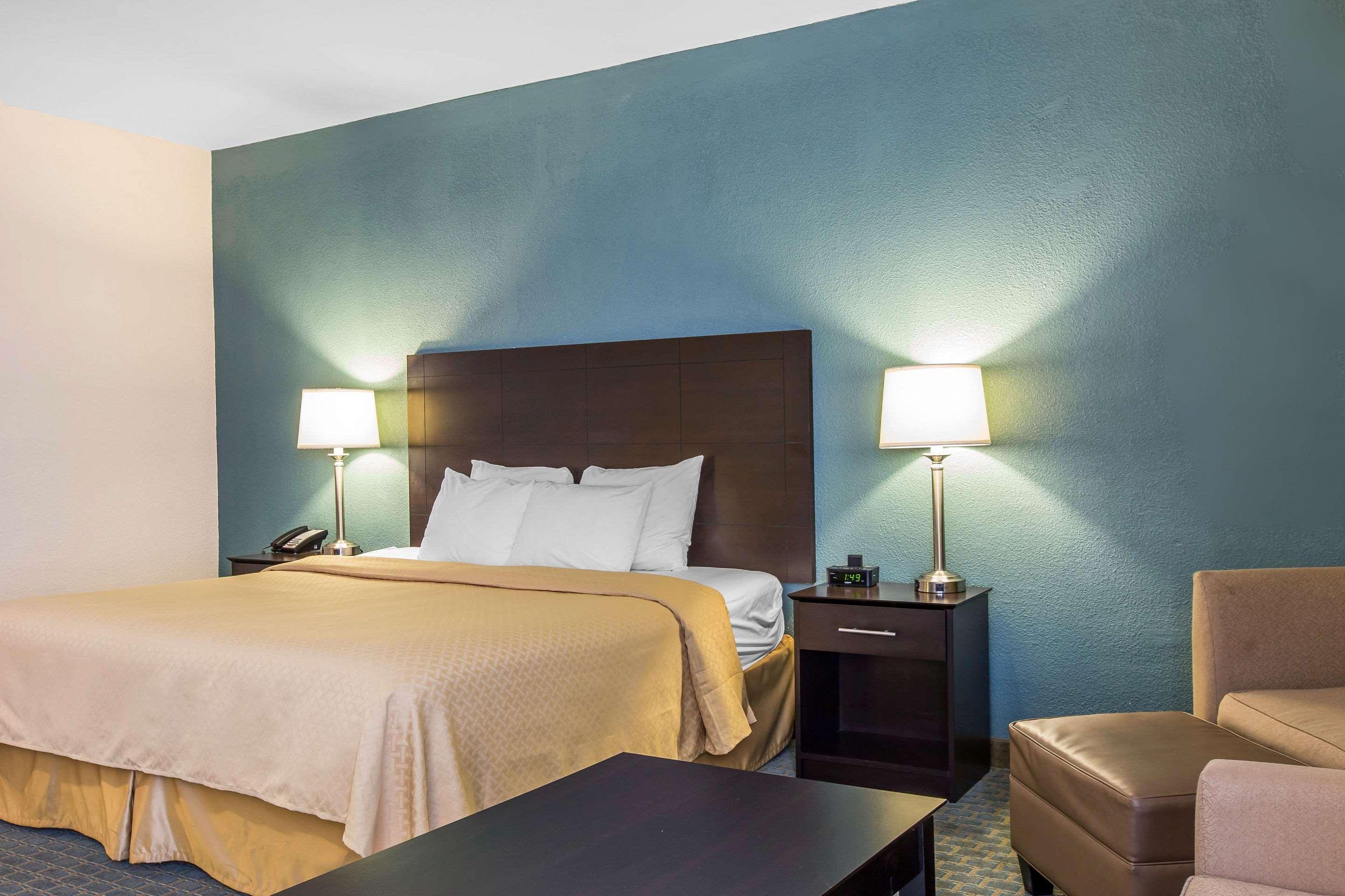 Quality Inn Fitzgerald Εξωτερικό φωτογραφία